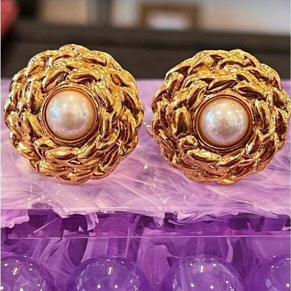 Yves Saint Laurent Authentic Vintage Clip Earrings - Picture 4 of 4